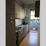 House, 300 M Dal Mare,
