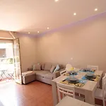 House, 300 M Dal Mare, *
