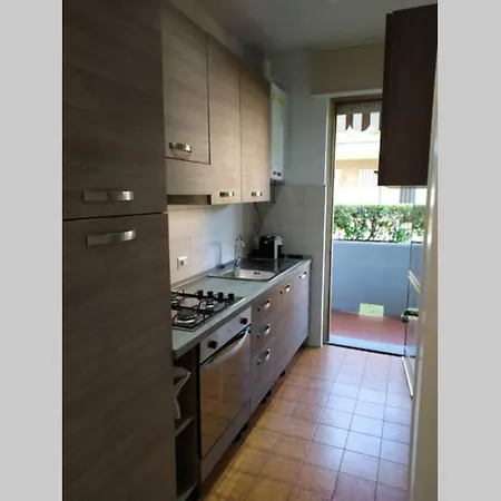 House, 300 M Dal Mare,
