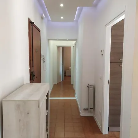 House, 300 M Dal Mare, 아파트