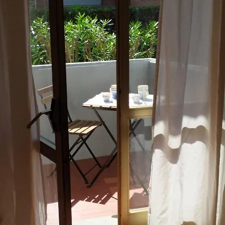 Apartament House, 300 M Dal Mare, *