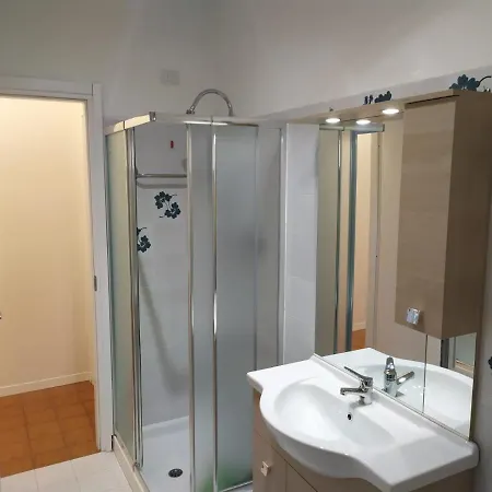 House, 300 M Dal Mare,
