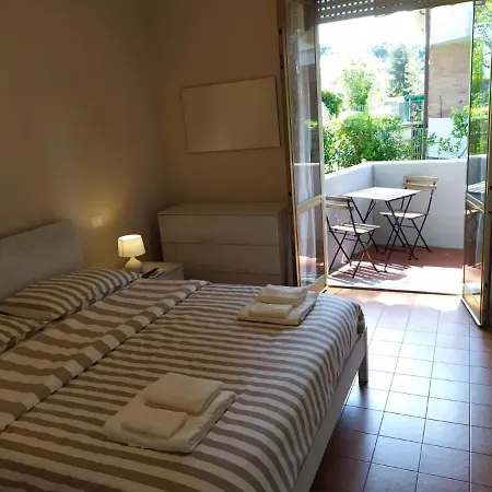 House, 300 M Dal Mare,