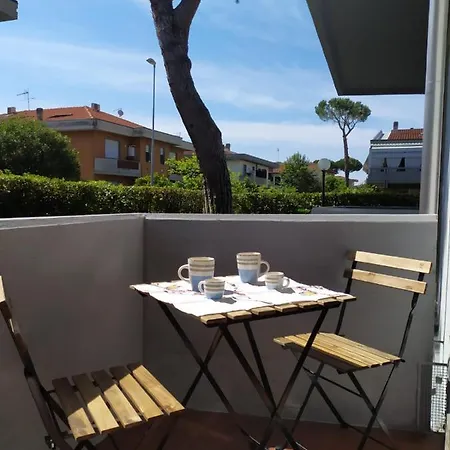 House, 300 M Dal Mare, *