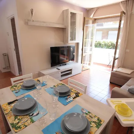 Apartament House, 300 M Dal Mare,